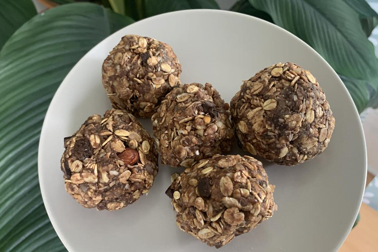 no bake oat and peanut butter balls