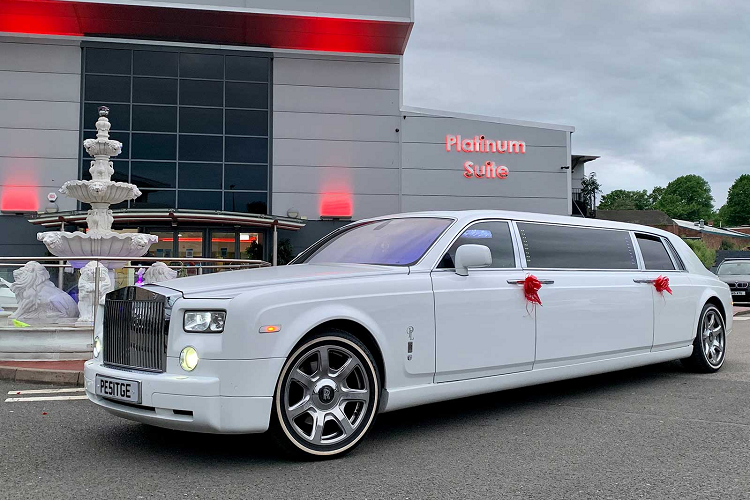 Rolls Royce Phantom - Luxurious Limousines