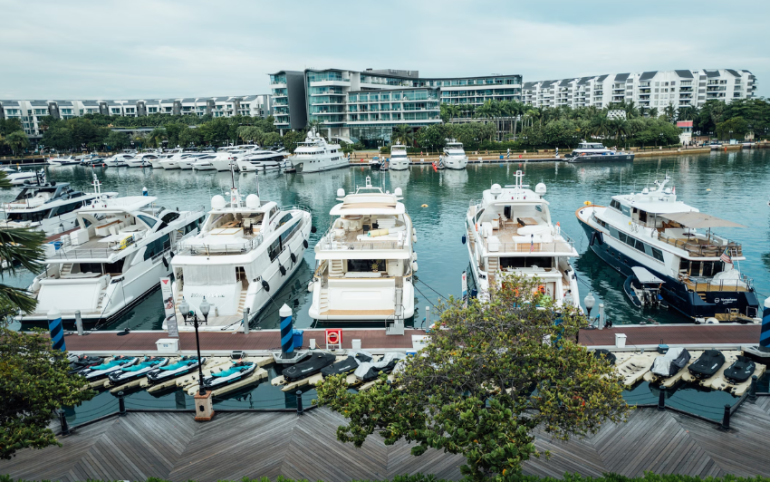 yacht
